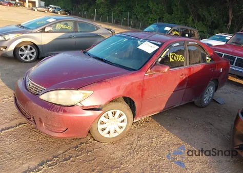 2005 Toyota Camry Le/Xle/Se из США, поврежденный, VIN JTDBE32K450310539
